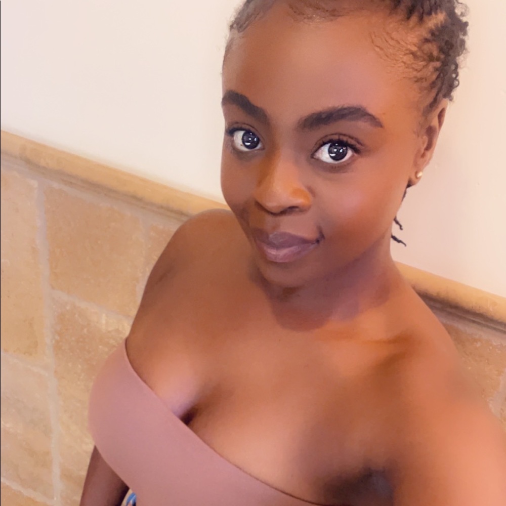 Meet your Posher, Farai